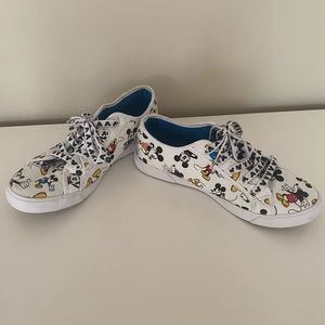 Disney theme shows from Disney Parks